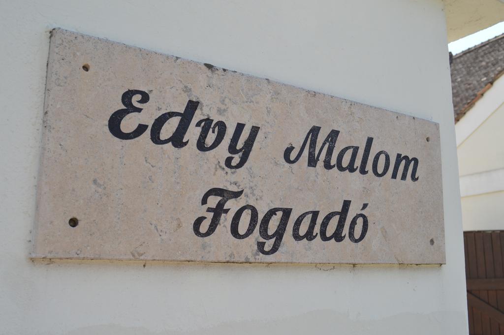 Pápa Edvy Malom Fogado Barokk Udvarhaz מראה חיצוני תמונה